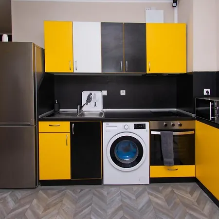 Yellow&Black * София